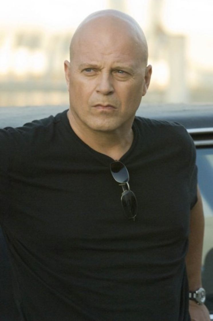 Michael Chiklis