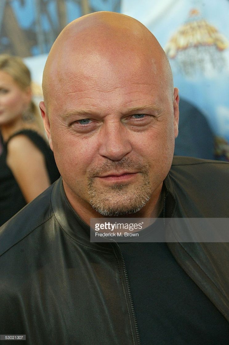 Michael Chiklis