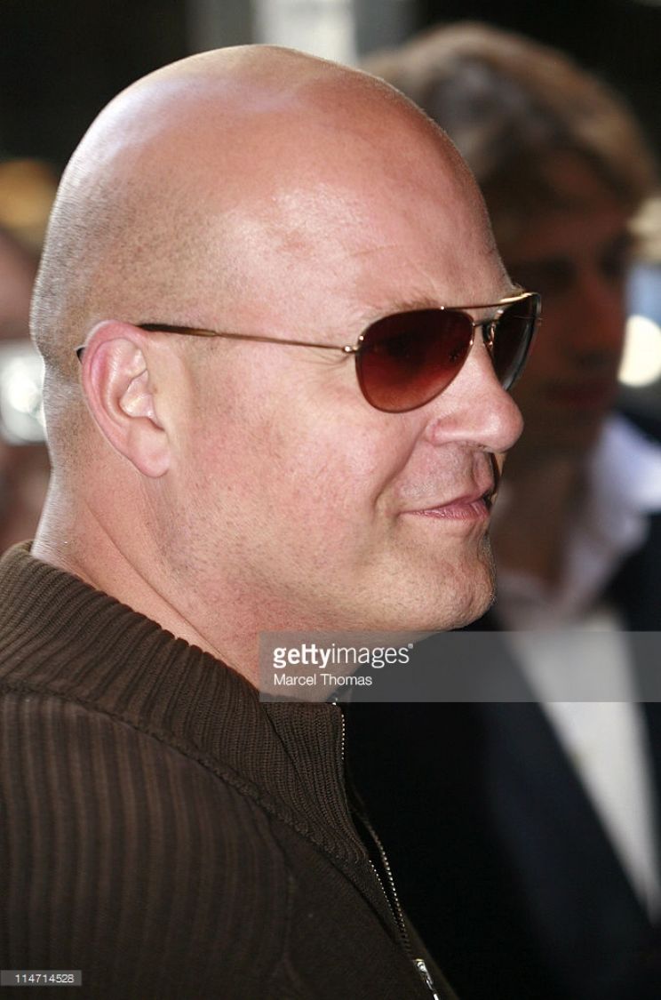 Michael Chiklis