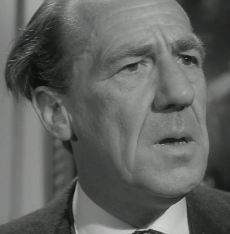 Michael Hordern