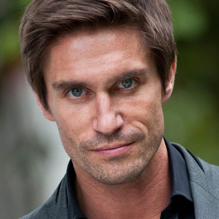 Michael Rowe