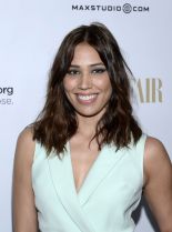 Michaela Conlin photo