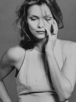 Michelle Pfeiffer photo