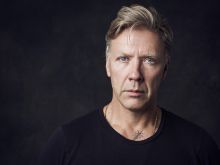 Mikael Persbrandt