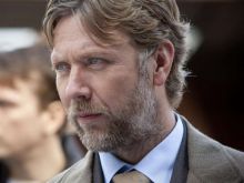 Mikael Persbrandt
