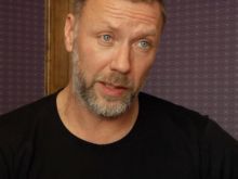 Mikael Persbrandt