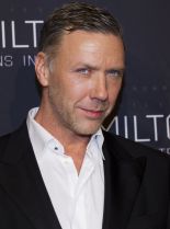 Mikael Persbrandt