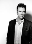 Mikael Persbrandt