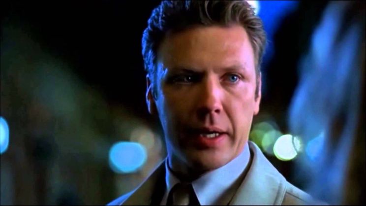 Mikael Persbrandt