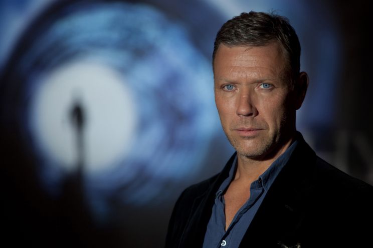 Mikael Persbrandt