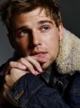 Mike Vogel