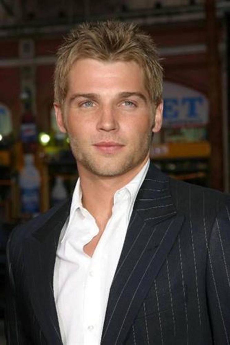 Mike Vogel