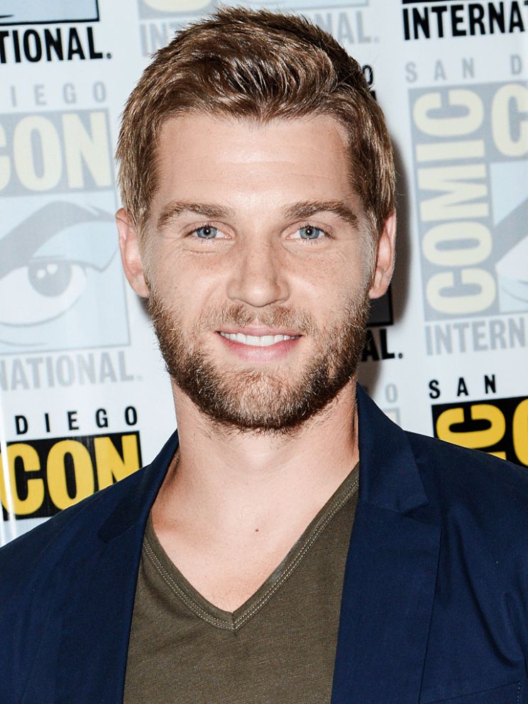 Mike Vogel