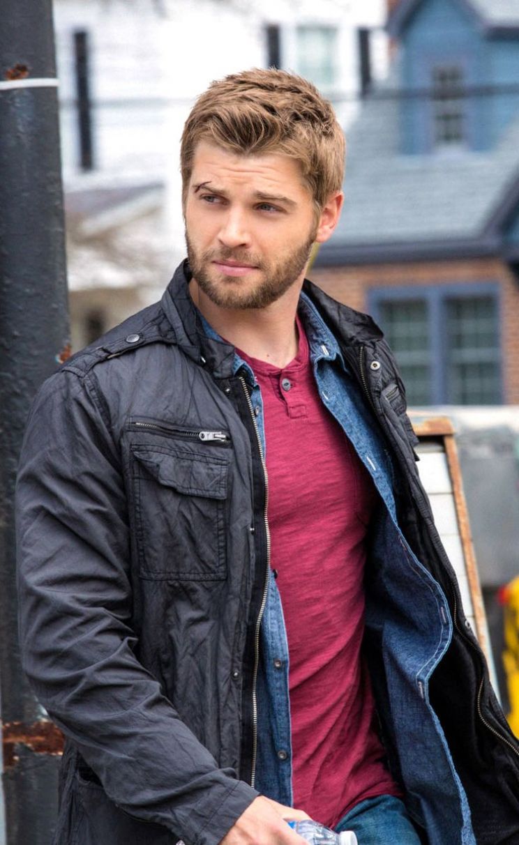 Mike Vogel