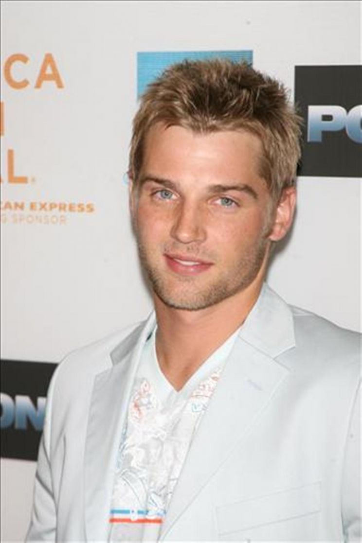 Mike Vogel