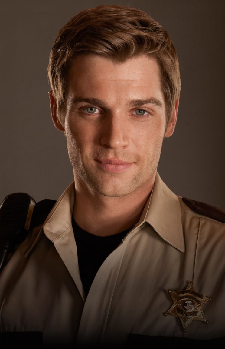 Mike Vogel