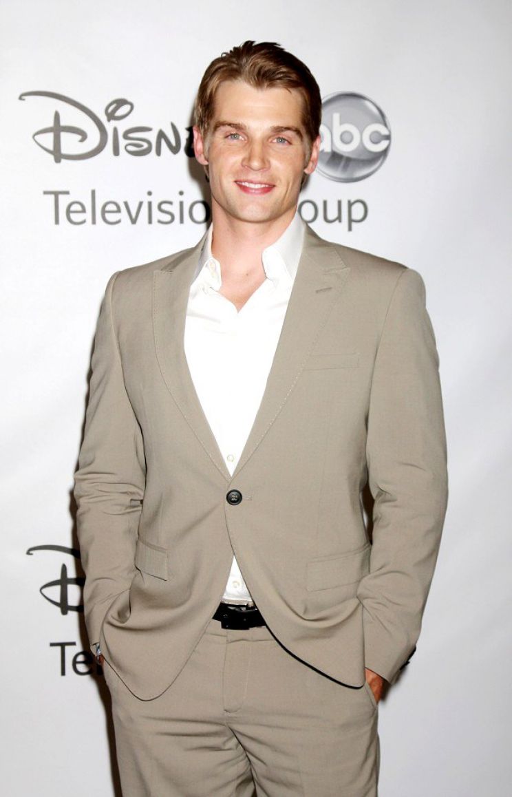 Mike Vogel