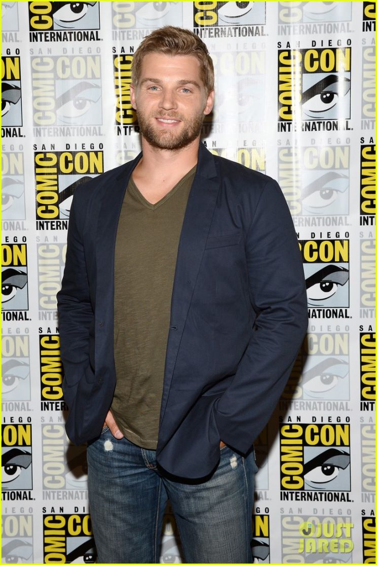 Mike Vogel