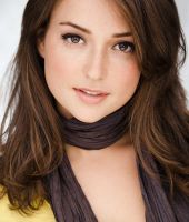 Milana Vayntrub