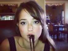 Milana Vayntrub