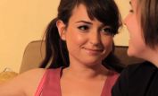 Milana Vayntrub