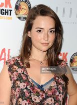 Milana Vayntrub