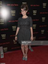Milana Vayntrub