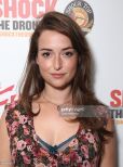 Milana Vayntrub