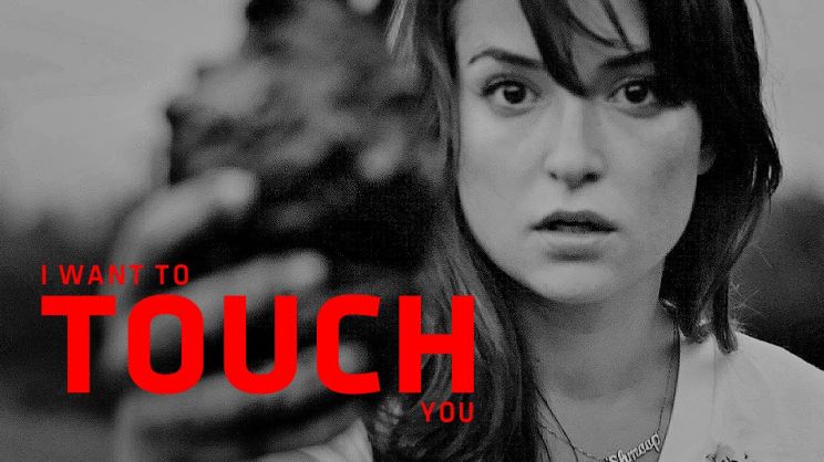 Milana Vayntrub