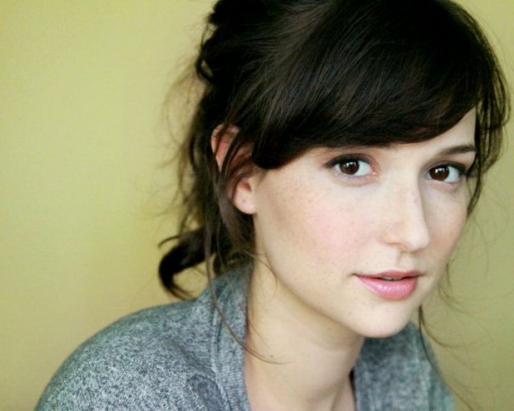 Milana Vayntrub