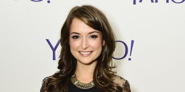 Milana Vayntrub