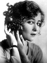 Mildred Harris photo
