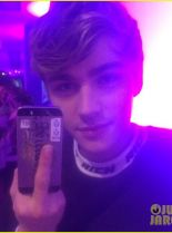 Miles Heizer photo