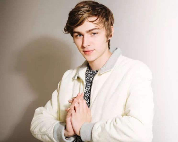Miles Heizer