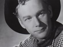 Milton Selzer