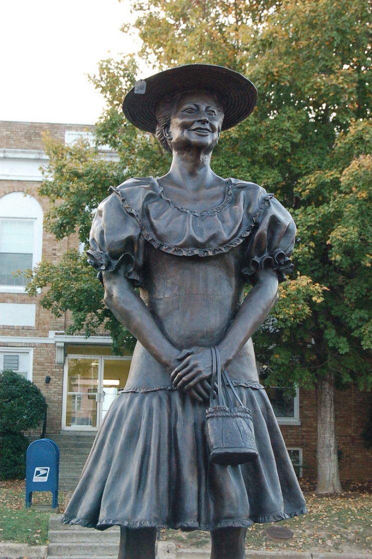 Minnie Pearl