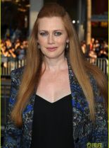 Mireille Enos photo
