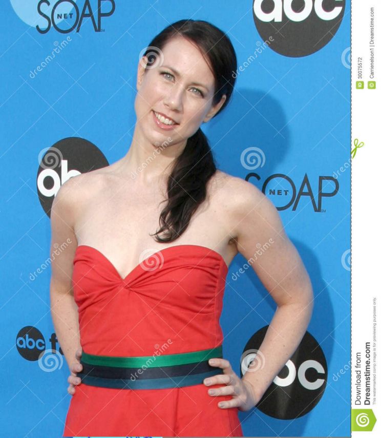 Miriam Shor