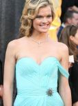 Missi Pyle