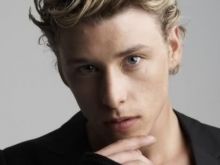 Mitch Hewer
