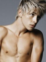 Mitch Hewer