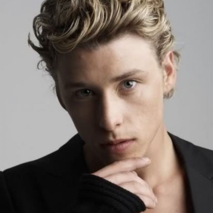 Mitch Hewer