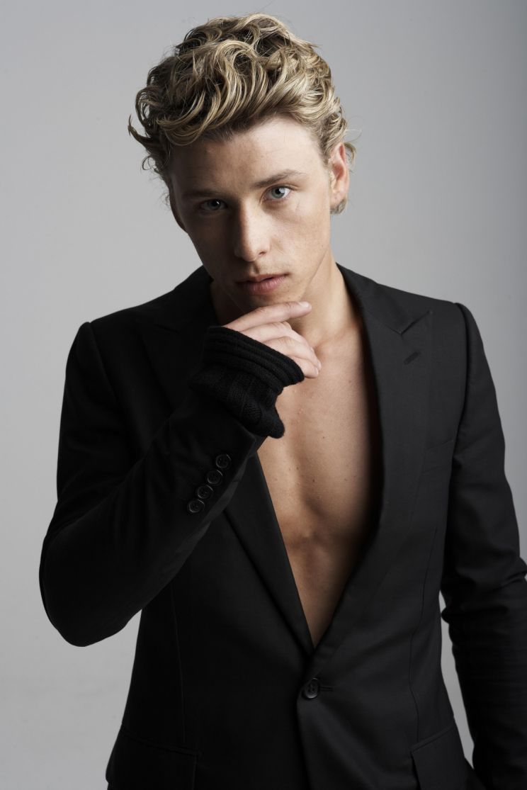 Mitch Hewer