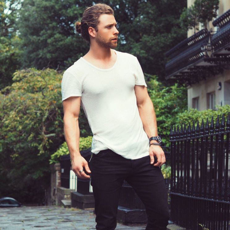 Mitch Hewer