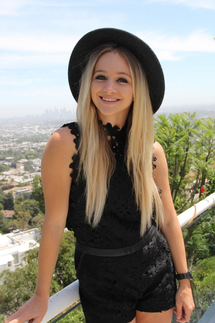Mollee Gray