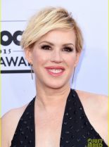 Molly Ringwald #30048 picture (Portrait Medium)