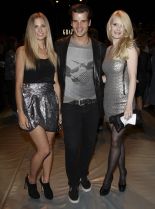 Molly Schade #1707950 picture (Portrait Medium)