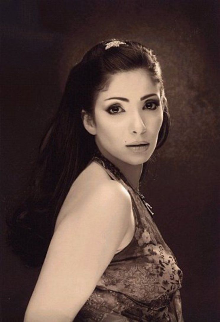 Mona Zaki