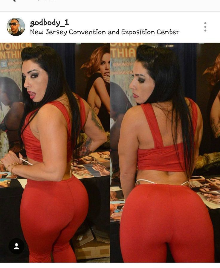 Monica Santhiago's Biography. 