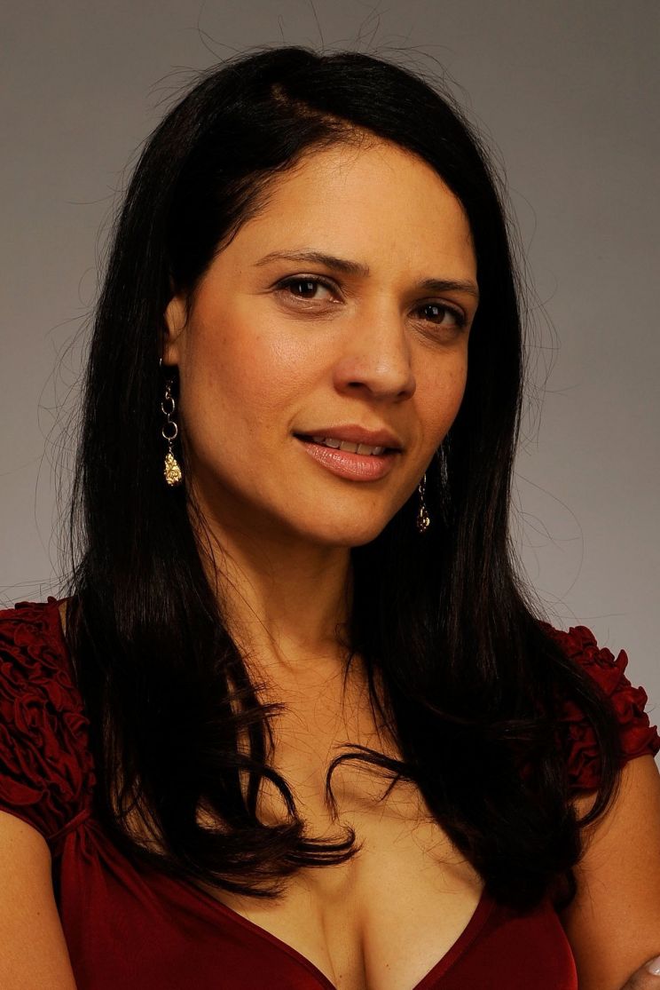 Monique Gabriela Curnen